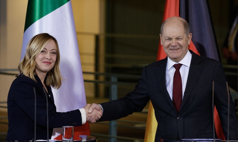 Firmato il piano strategico Italia-Germania, Meloni: “Contenta del lavoro insieme”