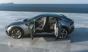 Le immagini della “Ferrari purosangue”