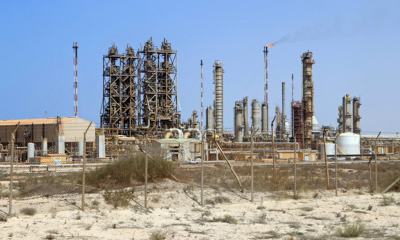 Le interruzioni delle forniture dalla Libia fanno salire i prezzi del petrolio
