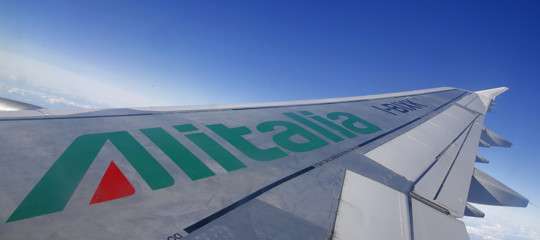 “Sei mesi per salvare Alitalia,  va resa attraente”, dice Patuanelli